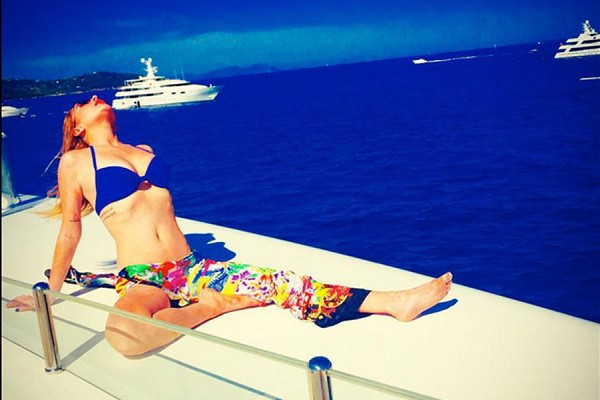 40位名人狂曬游艇度假照,你還在矜持什么? 40位名人狂曬游艇度假照,你還在矜持什么?