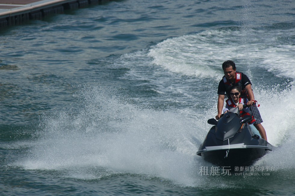 做資深三亞旅游達人，游艇旅游更時尚！