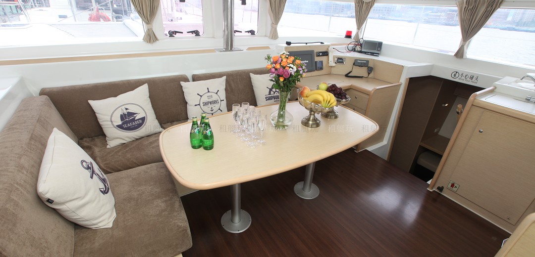 法國藍(lán)高 Lagoon400 法國藍(lán)高 Lagoon400