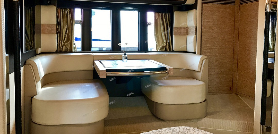 Azimut 64