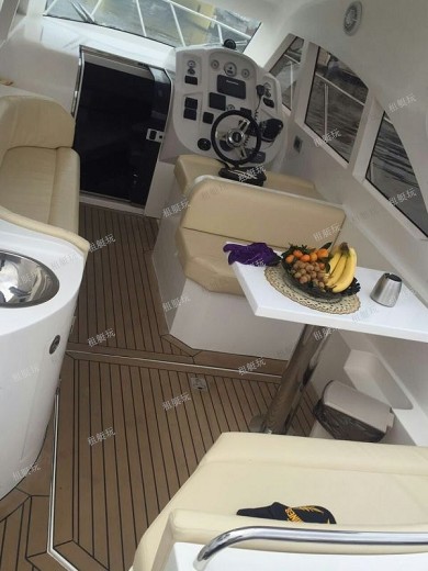 32英尺運動快艇 32英尺運動快艇